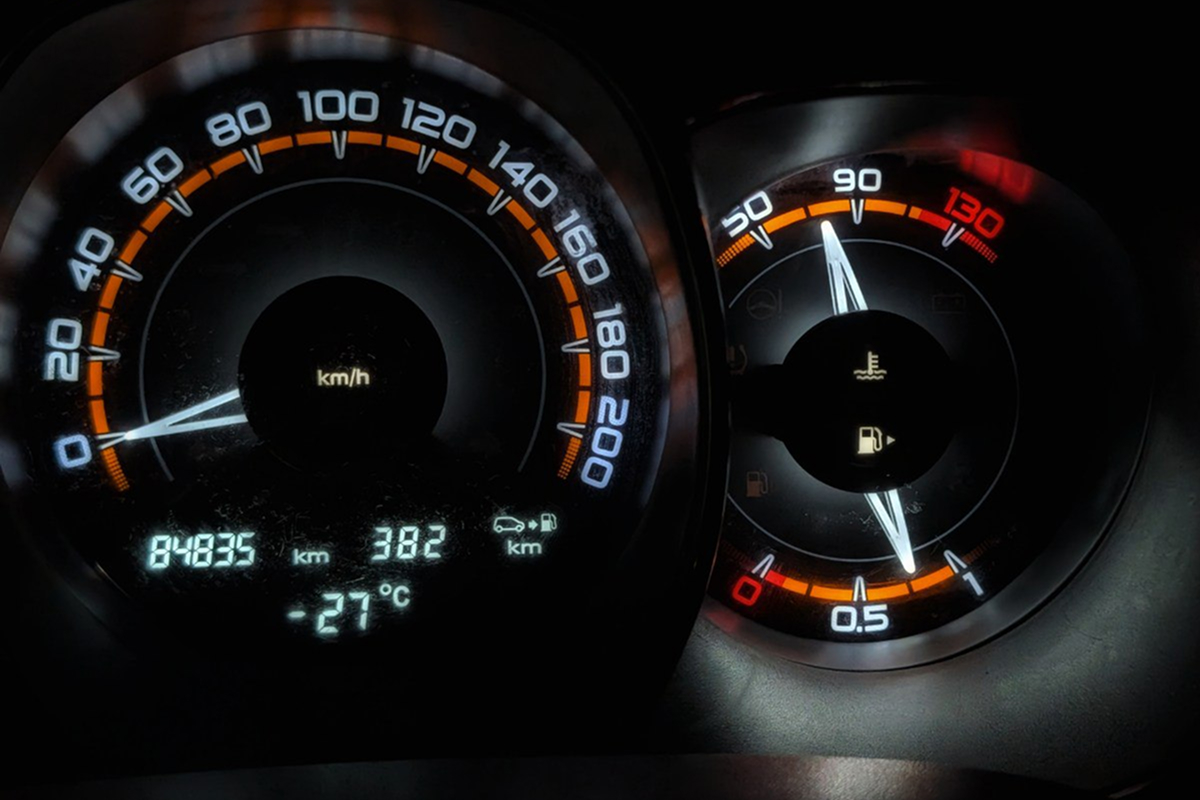 Веста температура на приборке